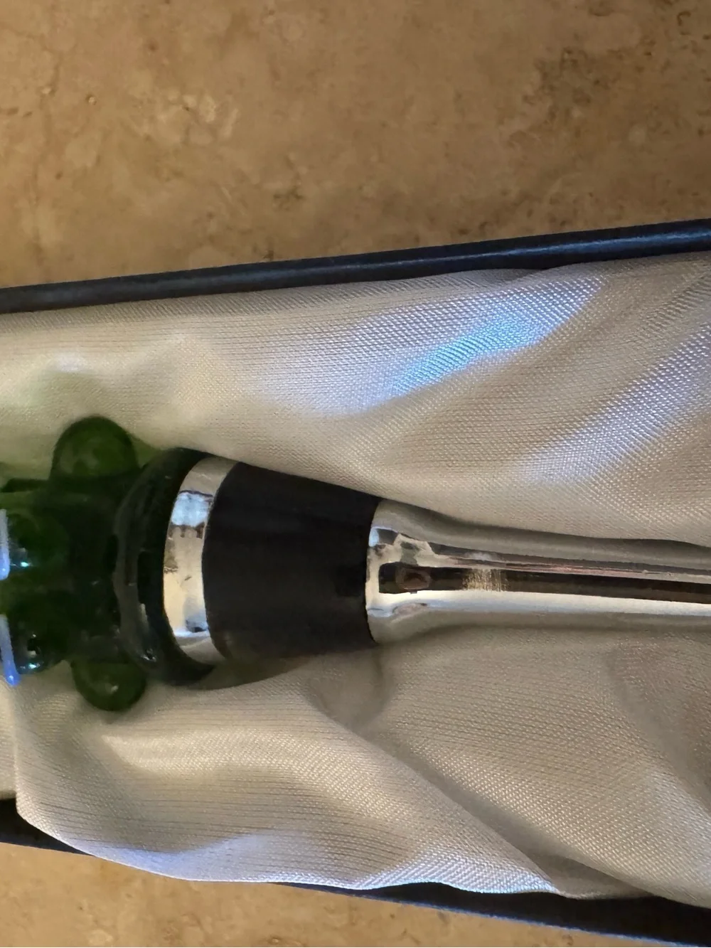 LSArts Alligator Handblown glass bottle stopper.